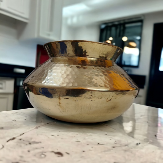 Vintage Brass Big Size Cooking Deg in Unused Condiiton - Bombay Antiques