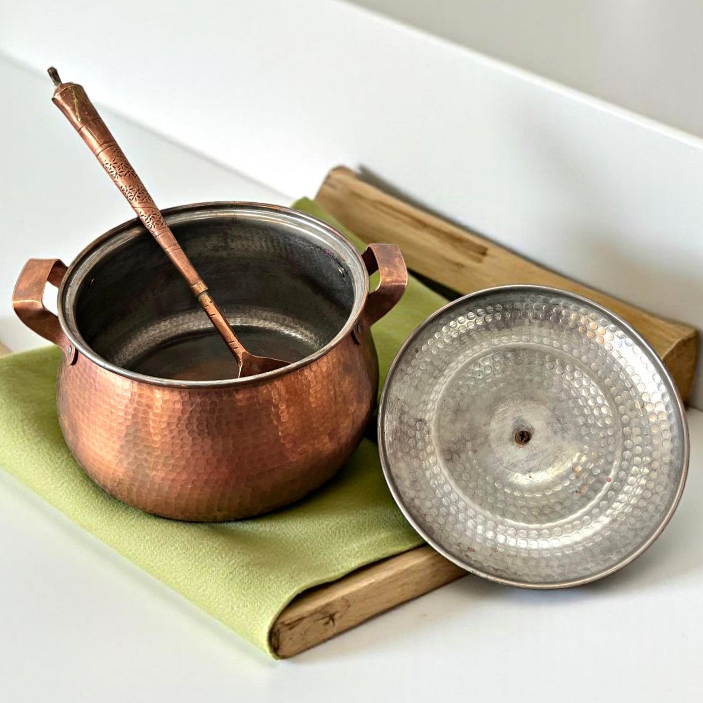 1980 Antique Copper Big Cooking Bowl / Deg with Lid & Ladle | Traditional Kitchen & Dining Décor