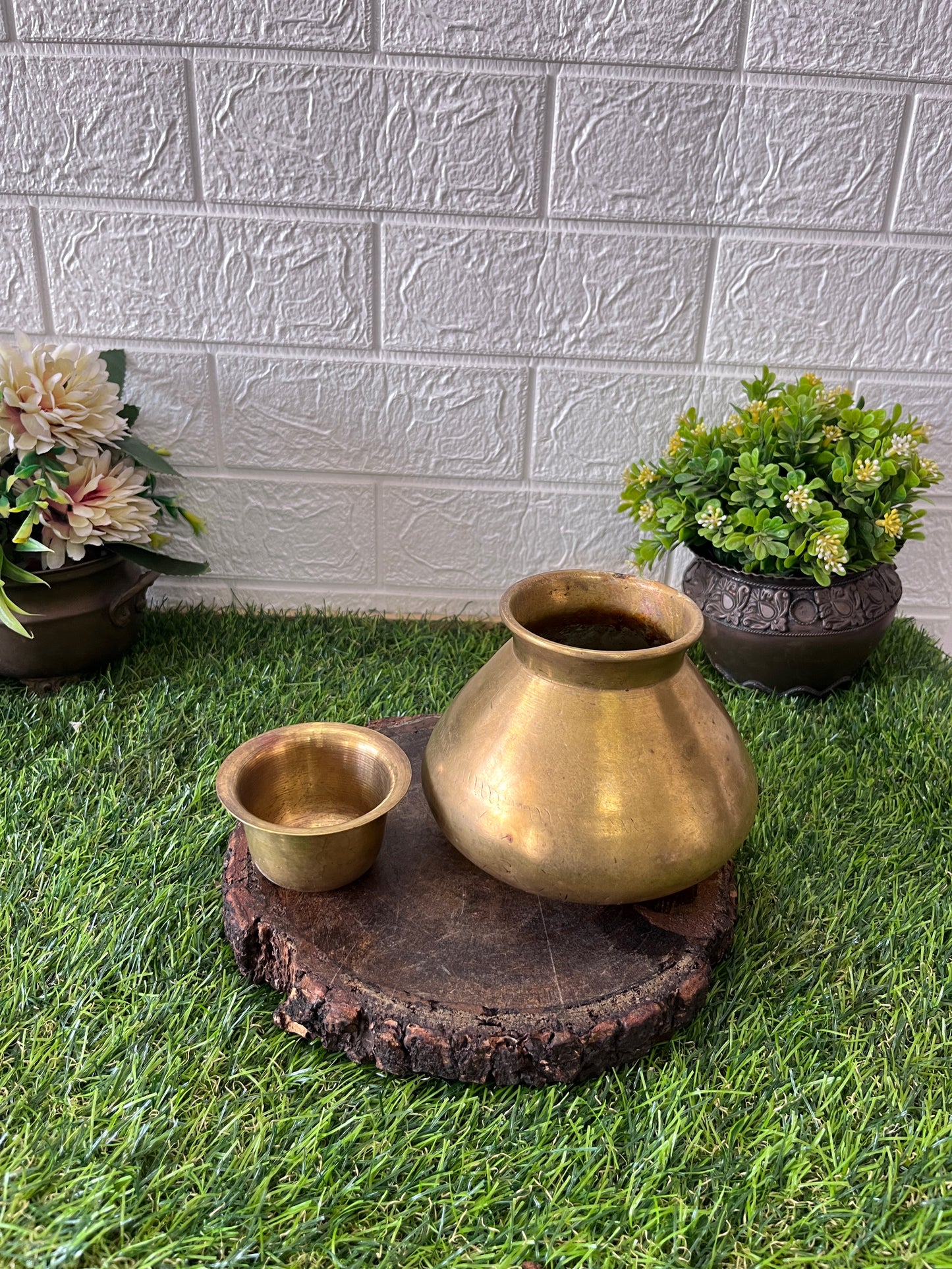 Brass Kalash With Glass - Antique Lota With Pela