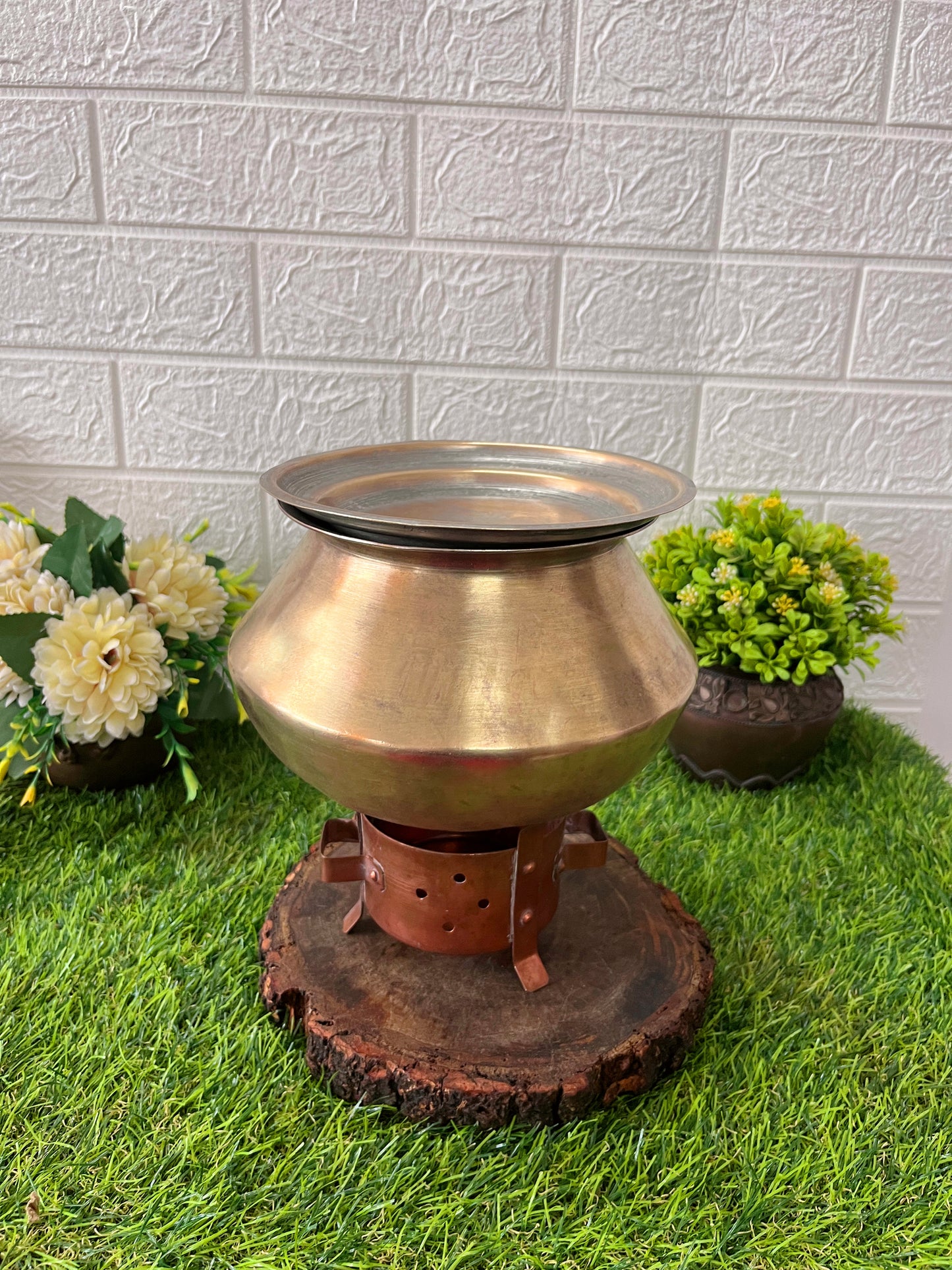 Brass Small Deg With Lid And Burner - Antique Cooking Items