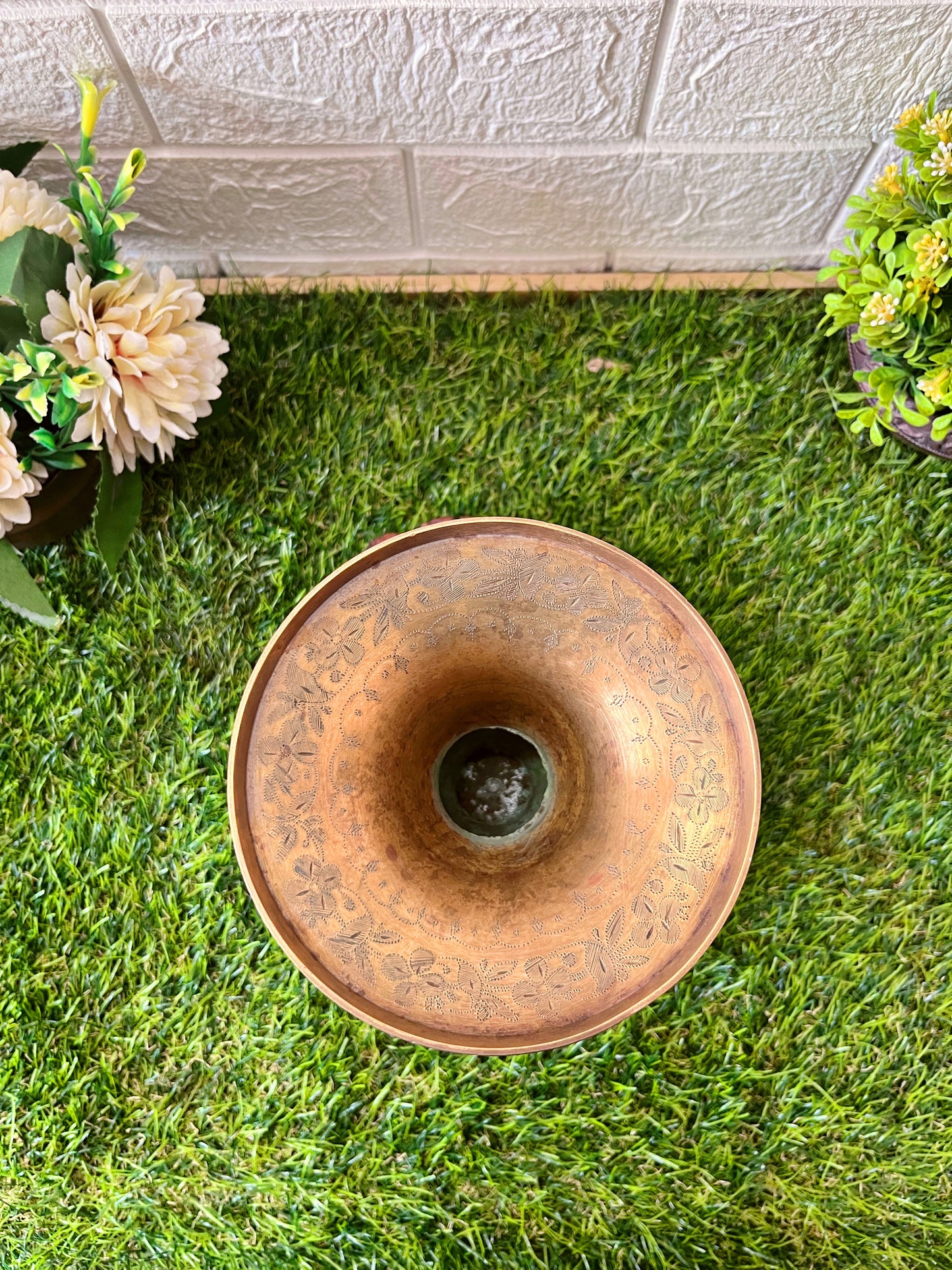 Brass Handwork Flower Vase - Antique Phooladaan