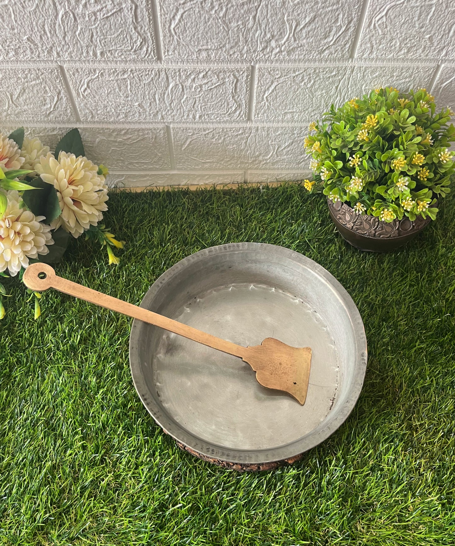 Antique Brass Langadi With Ladle