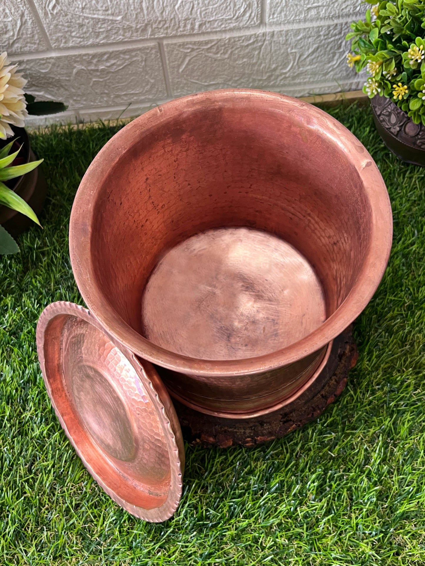 Copper Small Water Tank With Lid - Antique Storage Item