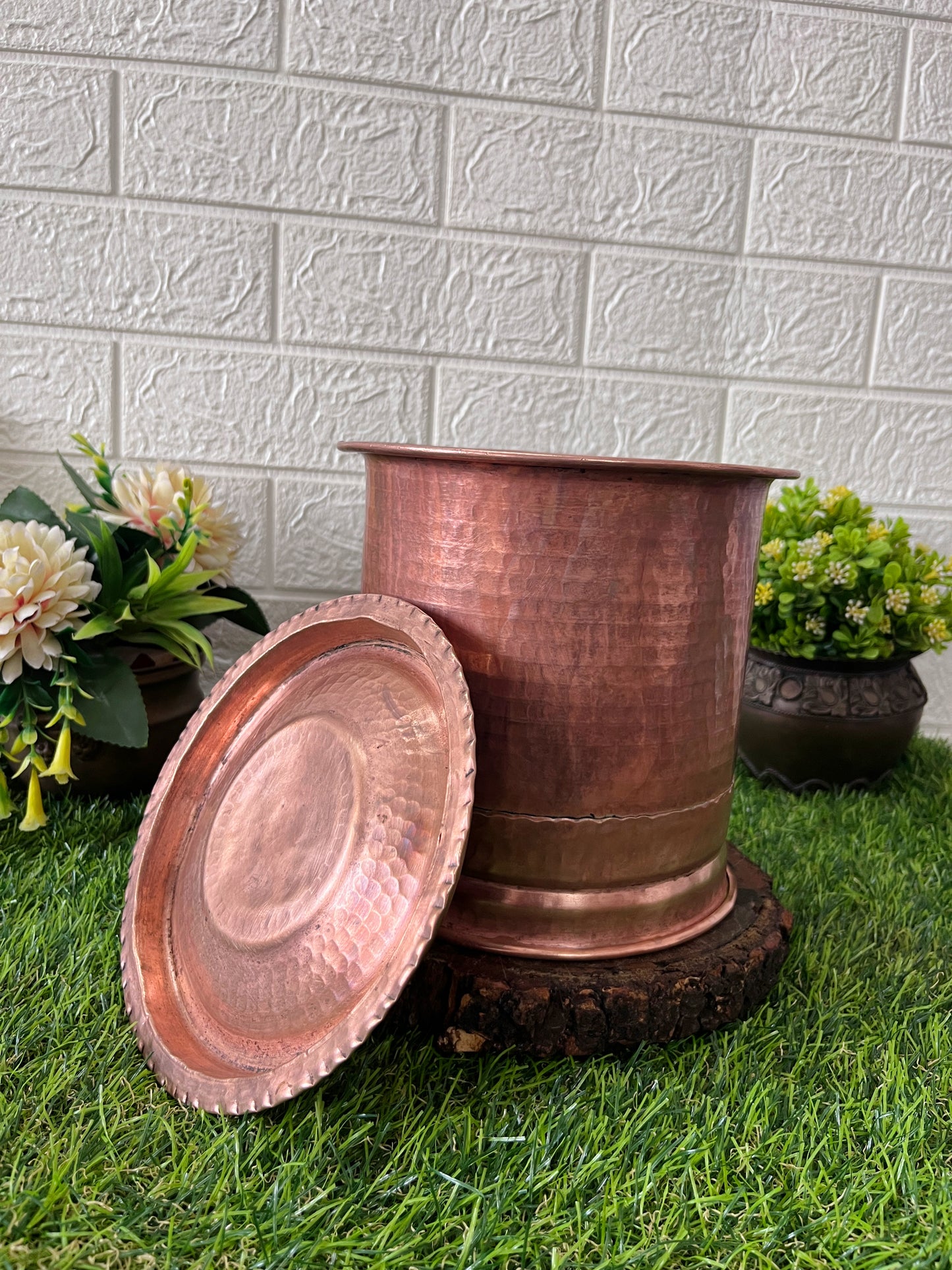 Copper Small Water Tank With Lid - Antique Storage Item