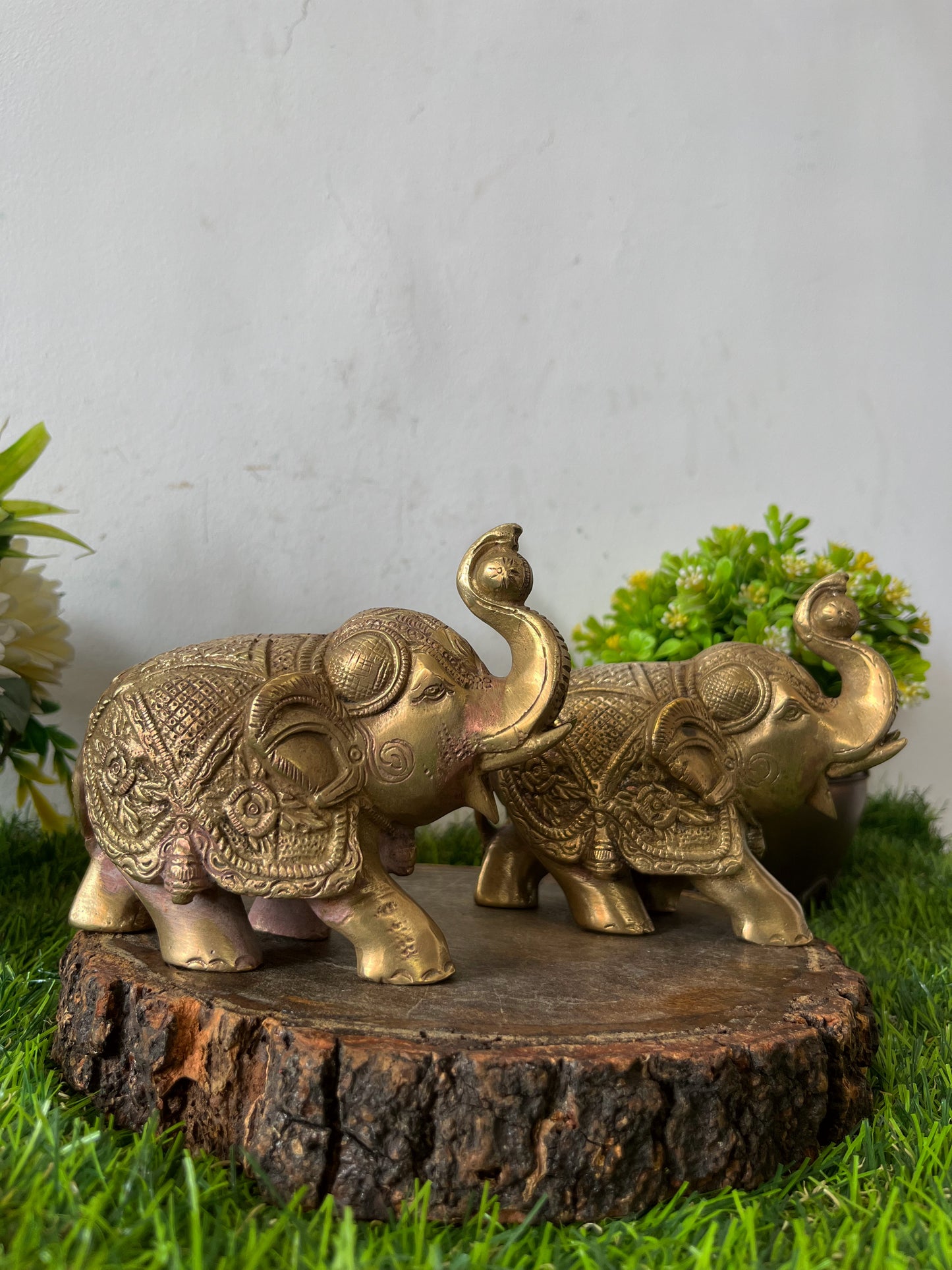 Brass Big Elephant - Engraved Antique Pair