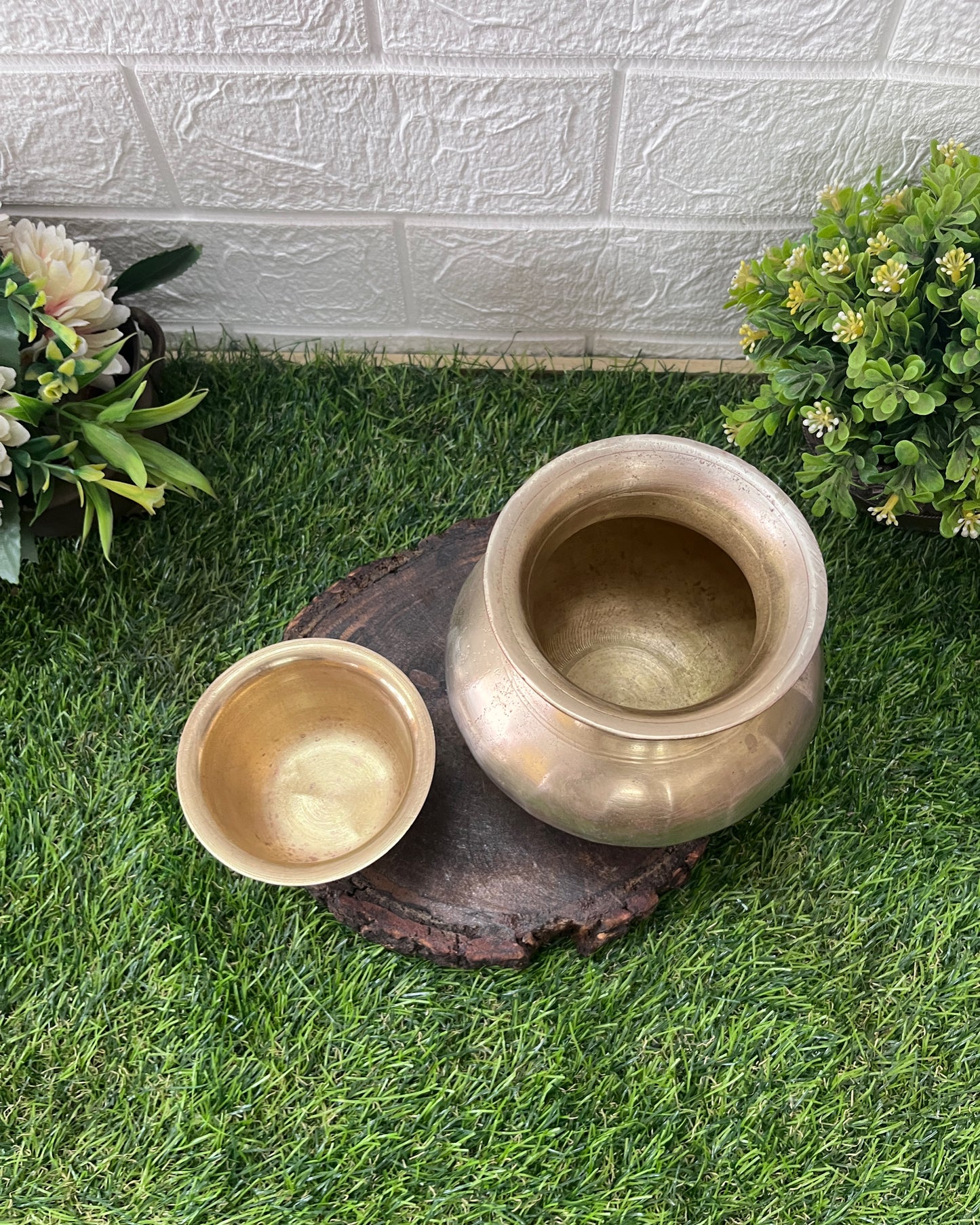 Bronze Kalash With Brass Pela - Antique Kaansa Lota With Glass