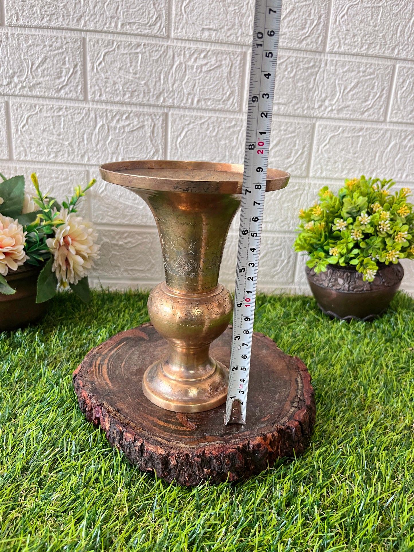 Brass Handwork Flower Vase - Antique Phooladaan