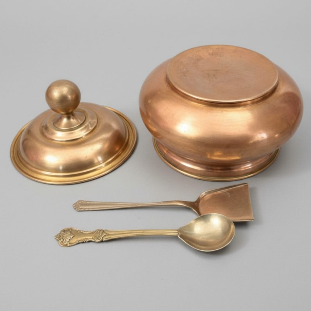 1984 Antique Brass Buffet Serving Bowl with Lid & Ladle | 2.5 Litre Covered Serving Dish - Bombay Antiques