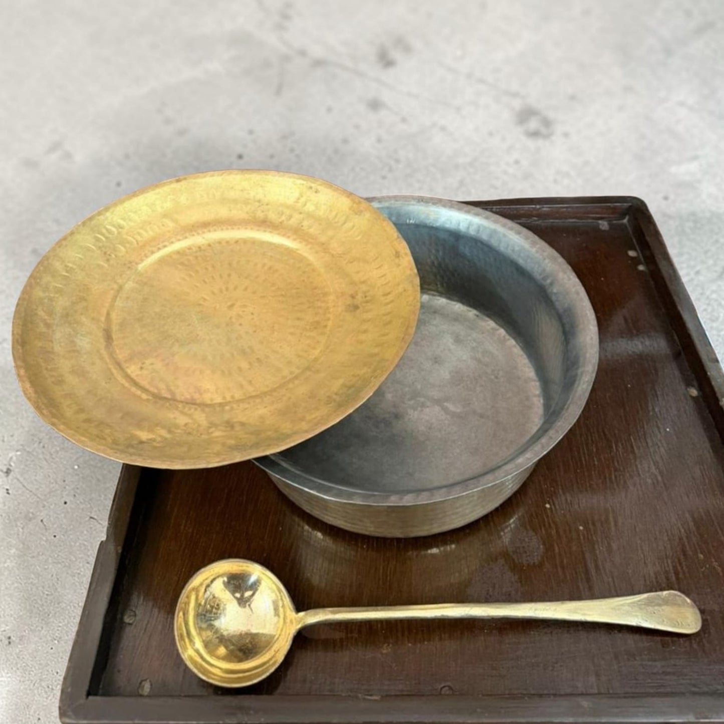 1987 Antique Brass Langadi / Biryani Deg with Lid and Ladle | Large Brass Cooking & Serving Pot - Bombay Antiques