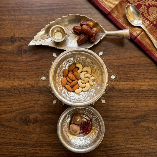Antique Brass Serving Bowl Pair with Leaf Tray | Traditional Brass Serveware | Made in 1983
