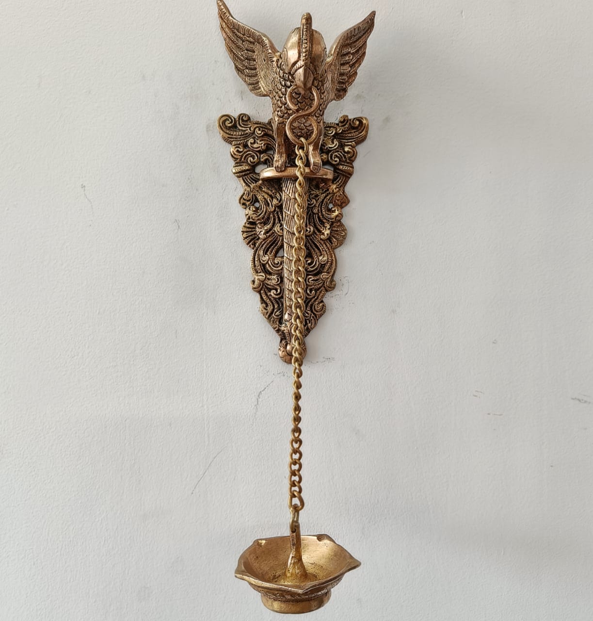 Antique Brass Parrot Lamandiva