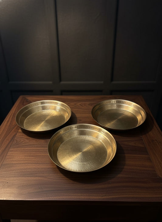 1987 Antique Brass Paraat Set of 3 | Traditional Kitchen & Décor Utility
