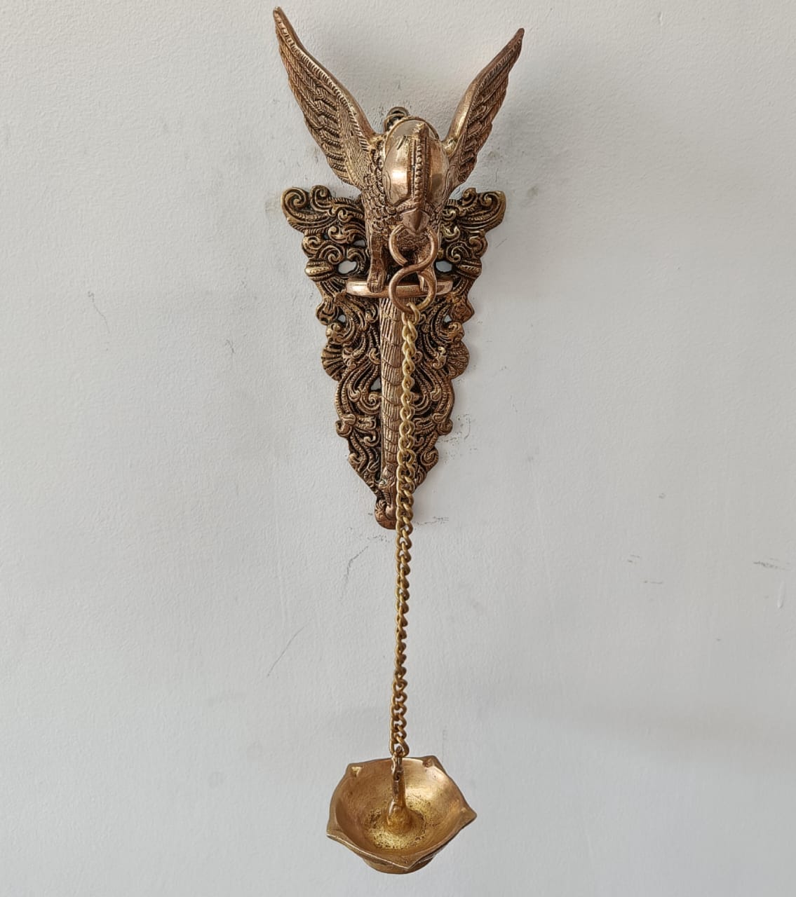 Antique Brass Parrot Lamandiva