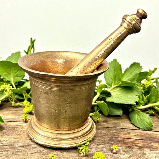 Antique Brass Khalbatta | Traditional Grinder & Heritage Kitchen Decor