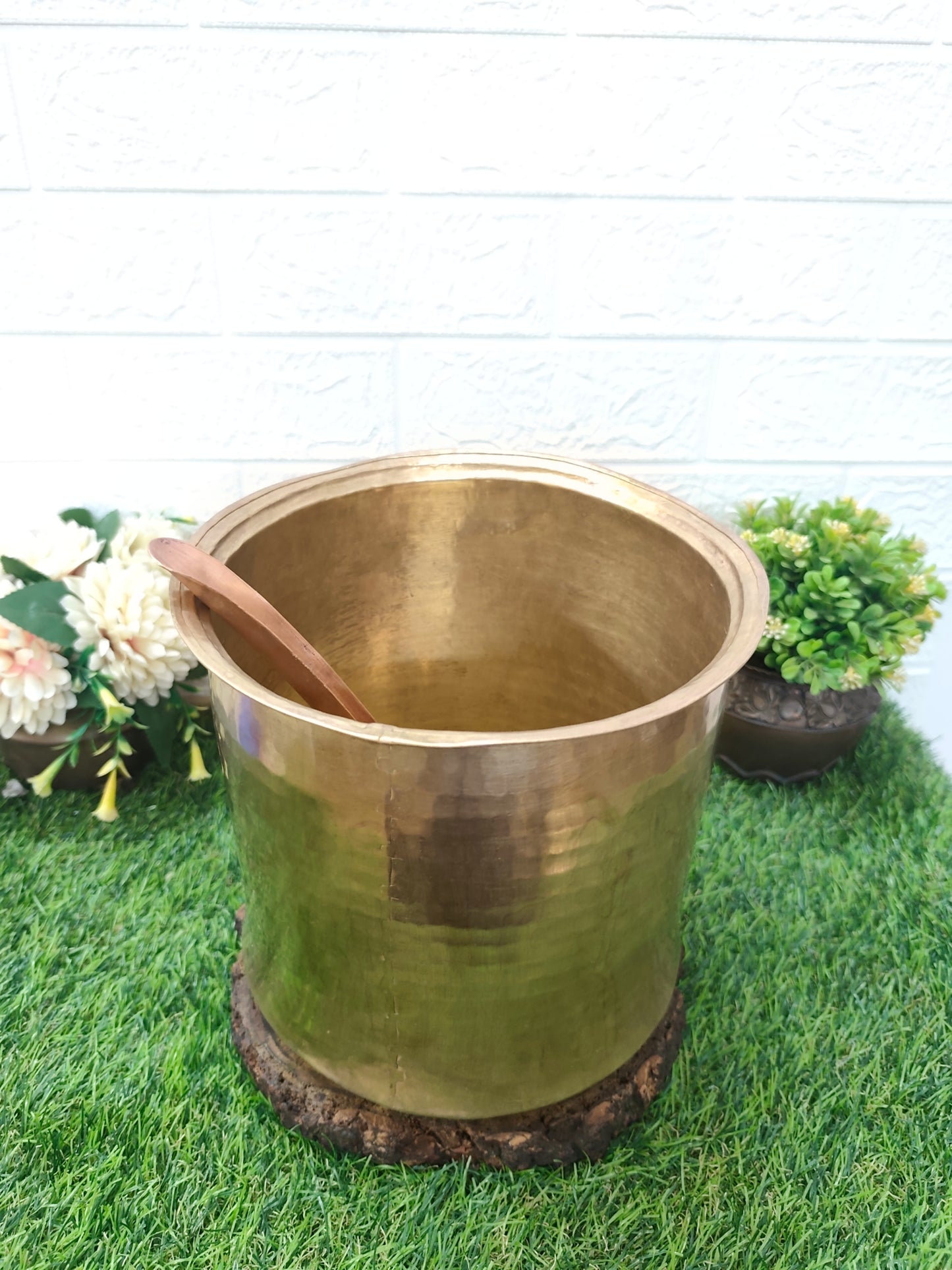 Antique Brass Long Shape Cooking Bowl with Copper Ladle