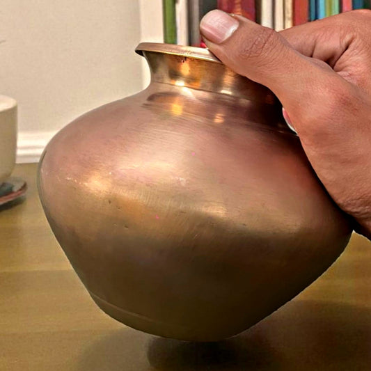 Antique Brass Kalash | Traditional 1.3L Pital Storage & Decor Pot