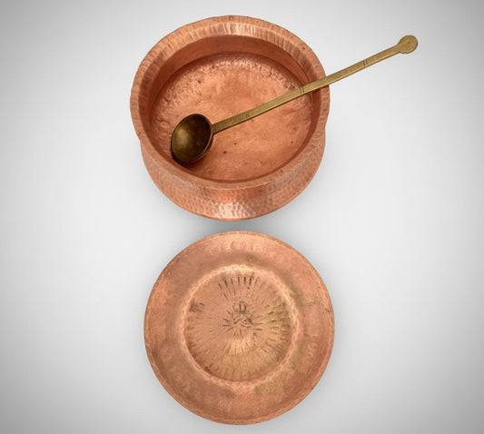 1966 Antique Brass Copper Deg with Lid and Ladle 4L | Traditional Cooking & Serving Vessel